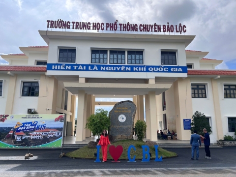 STEPPING STONES EDUCATION ĐỒNG HÀNH CÙNG THPT CHUYÊN BẢO LỘC CHÀO ĐÓN HỌC SINH VÀ PHHS KHỐI 10 NĂM HỌC 2026 - 2027