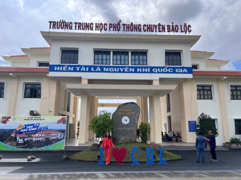 STEPPING STONES EDUCATION ĐỒNG HÀNH CÙNG THPT CHUYÊN BẢO LỘC CHÀO ĐÓN HỌC SINH VÀ PHHS KHỐI 10 NĂM HỌC 2026 - 2027