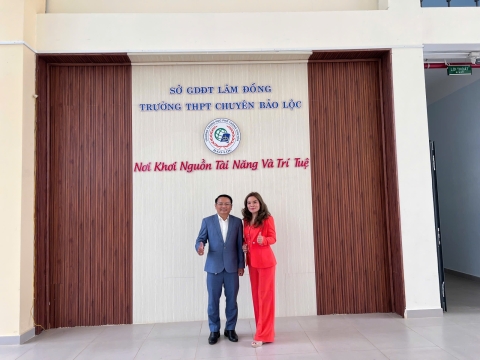 STEPPING STONES EDUCATION ĐỒNG HÀNH CÙNG THPT CHUYÊN BẢO LỘC CHÀO ĐÓN HỌC SINH VÀ PHHS KHỐI 10 NĂM HỌC 2026 - 2027
