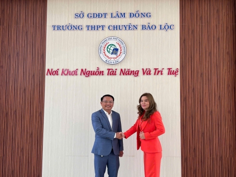 STEPPING STONES EDUCATION ĐỒNG HÀNH CÙNG THPT CHUYÊN BẢO LỘC CHÀO ĐÓN HỌC SINH VÀ PHHS KHỐI 10 NĂM HỌC 2026 - 2027
