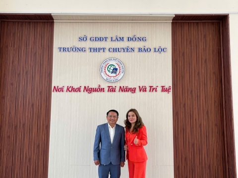 STEPPING STONES EDUCATION ĐỒNG HÀNH CÙNG THPT CHUYÊN BẢO LỘC CHÀO ĐÓN HỌC SINH VÀ PHHS KHỐI 10 NĂM HỌC 2026 - 2027