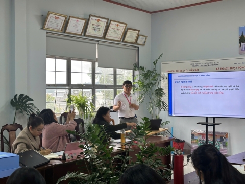 STEPPING STONES EDUCATION Tập huấn về giáo dục Kỹ Năng Sống cho trường tiểu học Bạch Đằng - Đà Lạt ngày 12/08/2026