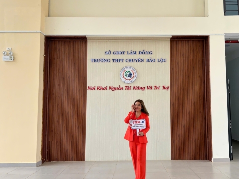STEPPING STONES EDUCATION ĐỒNG HÀNH CÙNG THPT CHUYÊN BẢO LỘC CHÀO ĐÓN HỌC SINH VÀ PHHS KHỐI 10 NĂM HỌC 2026 - 2027