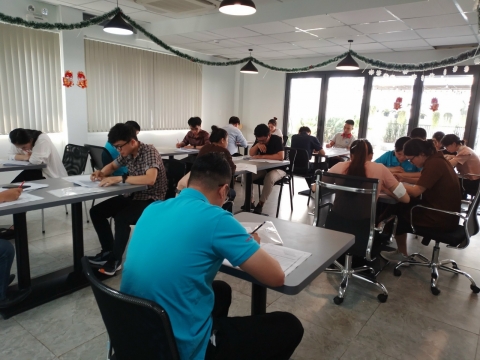 HÌNH ẢNH ĐÀO TẠO NĂNG LỰC TIẾNG ANH CHO CÁC CÔNG TY