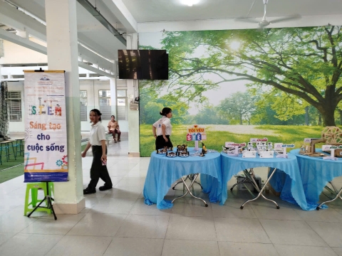 NGÀY HỘI TRẢI NGHIỆM STEM THCS LẠC HỒNG 08 - 05 - 2025 