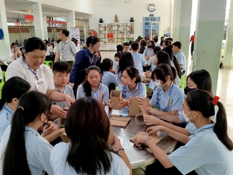 NGÀY HỘI TRẢI NGHIỆM STEM THCS LẠC HỒNG 08 - 05 - 2025 