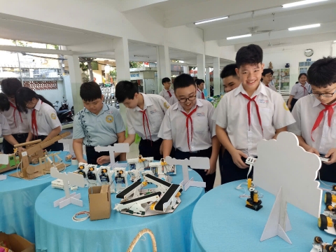 NGÀY HỘI TRẢI NGHIỆM STEM THCS LẠC HỒNG 08 - 05 - 2025 