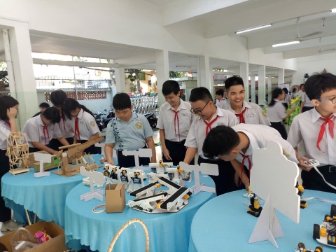 NGÀY HỘI TRẢI NGHIỆM STEM THCS LẠC HỒNG 08 - 05 - 2025 