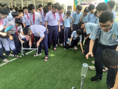 NGÀY HỘI TRẢI NGHIỆM STEM THCS LẠC HỒNG 08 - 05 - 2025 