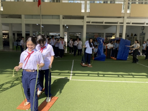 NGÀY HỘI TRẢI NGHIỆM STEM THCS LẠC HỒNG 08 - 05 - 2025 