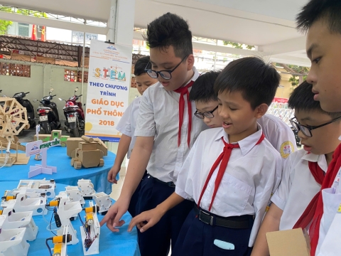 NGÀY HỘI TRẢI NGHIỆM STEM THCS LẠC HỒNG 08 - 05 - 2025 