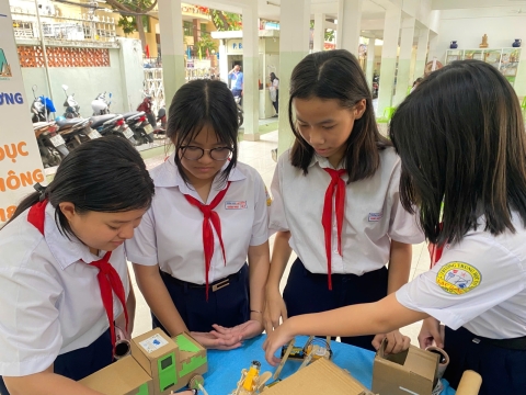 NGÀY HỘI TRẢI NGHIỆM STEM THCS LẠC HỒNG 08 - 05 - 2025 