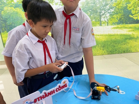 NGÀY HỘI TRẢI NGHIỆM STEM THCS LẠC HỒNG 08 - 05 - 2025 