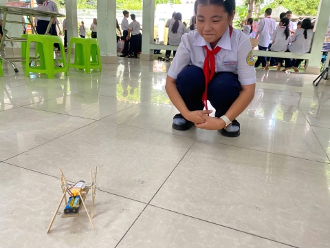 NGÀY HỘI TRẢI NGHIỆM STEM THCS LẠC HỒNG 08 - 05 - 2025 