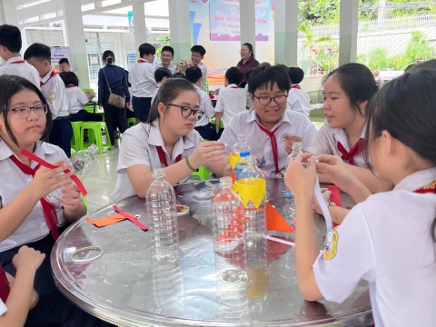 NGÀY HỘI TRẢI NGHIỆM STEM THCS LẠC HỒNG 08 - 05 - 2025 