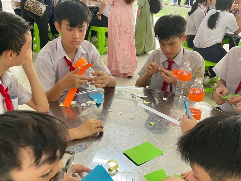 NGÀY HỘI TRẢI NGHIỆM STEM THCS LẠC HỒNG 08 - 05 - 2025 