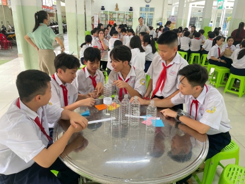 NGÀY HỘI TRẢI NGHIỆM STEM THCS LẠC HỒNG 08 - 05 - 2025 