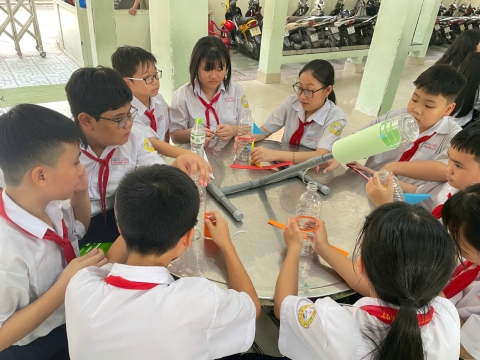 NGÀY HỘI TRẢI NGHIỆM STEM THCS LẠC HỒNG 08 - 05 - 2025 
