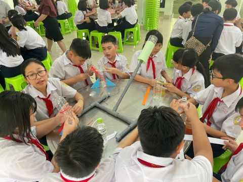 NGÀY HỘI TRẢI NGHIỆM STEM THCS LẠC HỒNG 08 - 05 - 2025 