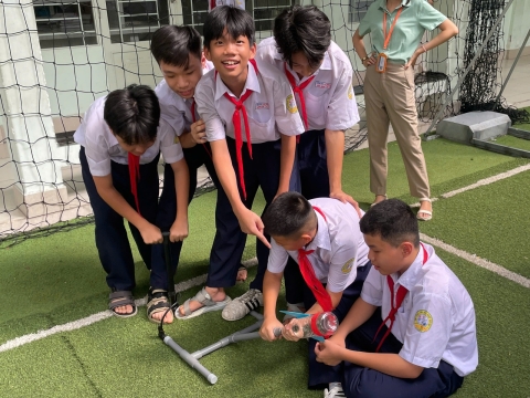 NGÀY HỘI TRẢI NGHIỆM STEM THCS LẠC HỒNG 08 - 05 - 2025 