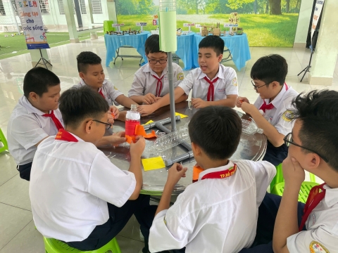 NGÀY HỘI TRẢI NGHIỆM STEM THCS LẠC HỒNG 08 - 05 - 2025 