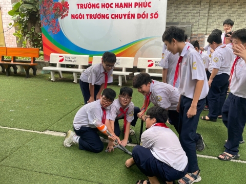 NGÀY HỘI TRẢI NGHIỆM STEM THCS LẠC HỒNG 08 - 05 - 2025 