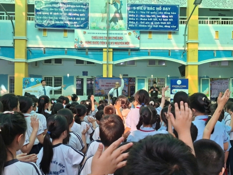 NGÀY HỘI VUI HỌC TIẾNG ANH - TH HÀN HẢI NGUYÊN