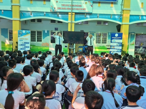 NGÀY HỘI VUI HỌC TIẾNG ANH - TH HÀN HẢI NGUYÊN