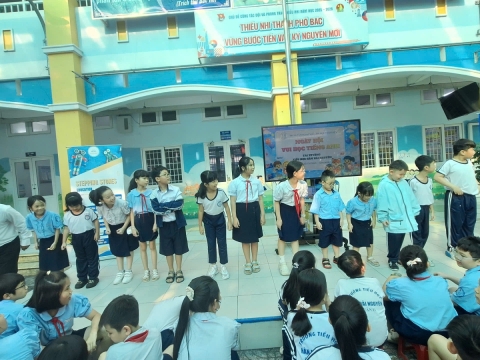 NGÀY HỘI VUI HỌC TIẾNG ANH - TH HÀN HẢI NGUYÊN