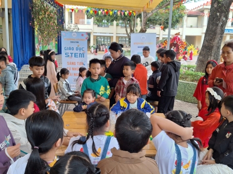 NGÀY HỘI XUÂN TRƯỜNG LÊ VĂN TÁM