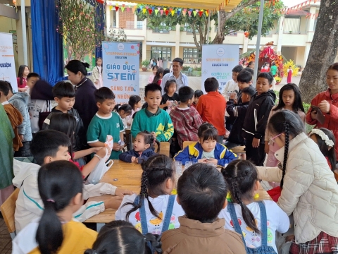 NGÀY HỘI XUÂN TRƯỜNG LÊ VĂN TÁM