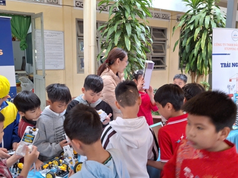 NGÀY HỘI XUÂN TRƯỜNG LÊ VĂN TÁM