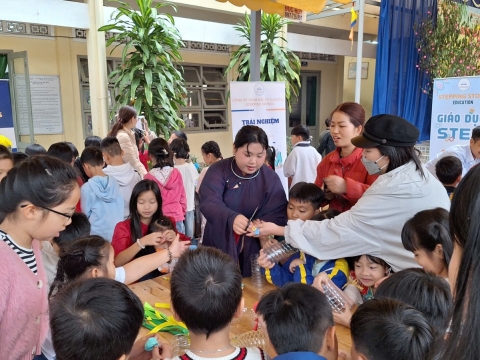 NGÀY HỘI XUÂN TRƯỜNG LÊ VĂN TÁM