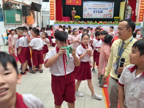 NGÀY HỘI STEM TIÊU HỌC PHẠM VĂN HAI