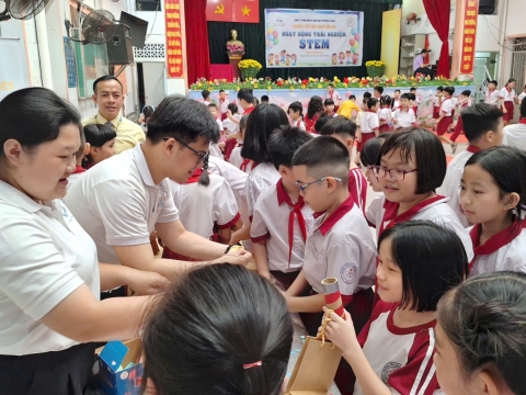 NGÀY HỘI STEM TIÊU HỌC PHẠM VĂN HAI