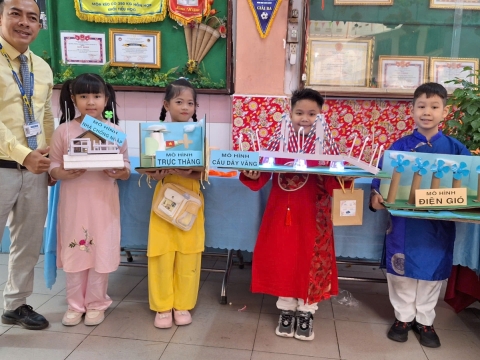 NGÀY HỘI STEM TIÊU HỌC PHẠM VĂN HAI