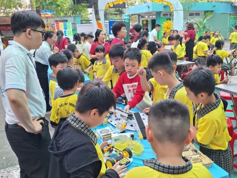 NGÀY HỘI XUÂN TIÊU HỌC TRƯNG TRẮC