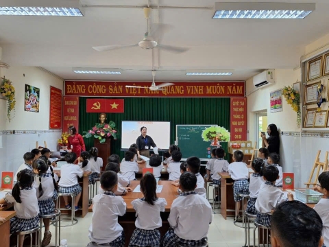 OPEN HOUSE THOẠI NGỌC HẦU