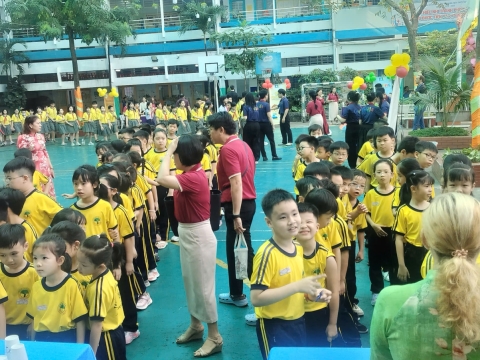 EVENT ENGLISH TRƯNG TRẮC