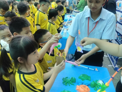 EVENT ENGLISH TRƯNG TRẮC