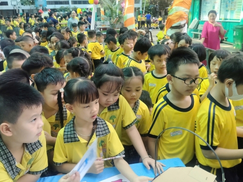 EVENT ENGLISH TRƯNG TRẮC