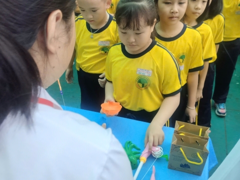 EVENT ENGLISH TRƯNG TRẮC