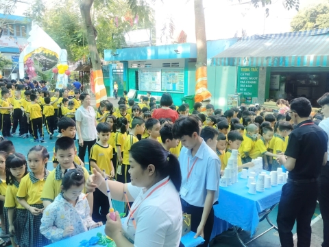 EVENT ENGLISH TRƯNG TRẮC