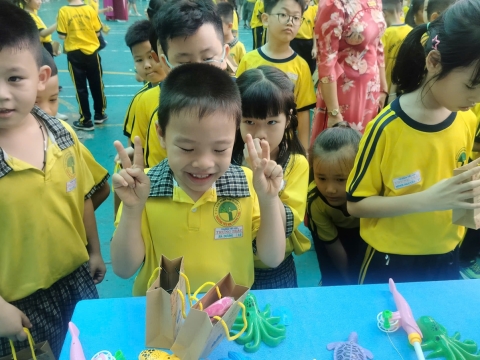 EVENT ENGLISH TRƯNG TRẮC