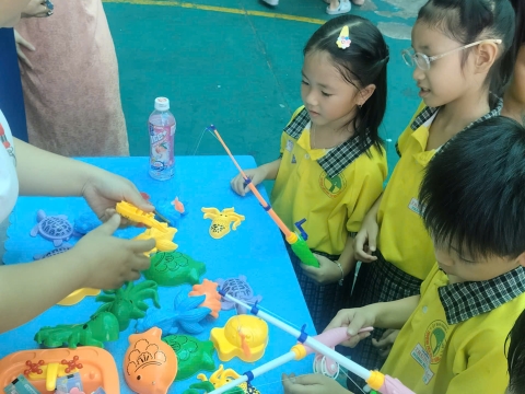 EVENT ENGLISH TRƯNG TRẮC