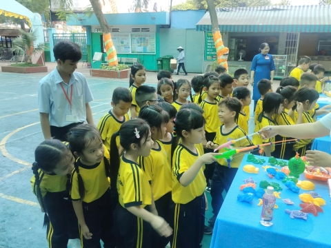 EVENT ENGLISH TRƯNG TRẮC