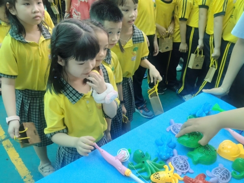 EVENT ENGLISH TRƯNG TRẮC