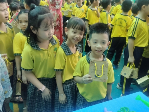 EVENT ENGLISH TRƯNG TRẮC