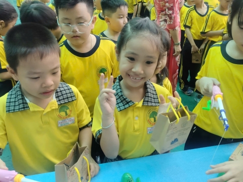 EVENT ENGLISH TRƯNG TRẮC