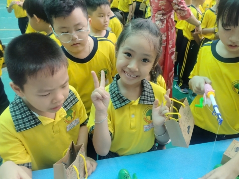 EVENT ENGLISH TRƯNG TRẮC